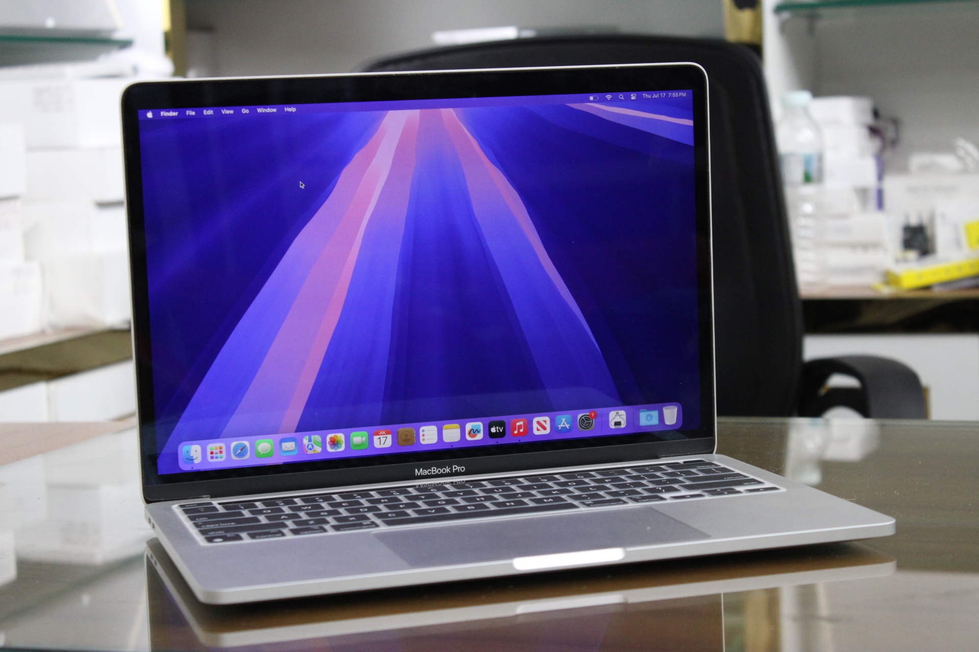 Apple MacBook Pro M1 13 Inch 8 core CPU and 14 core GPU