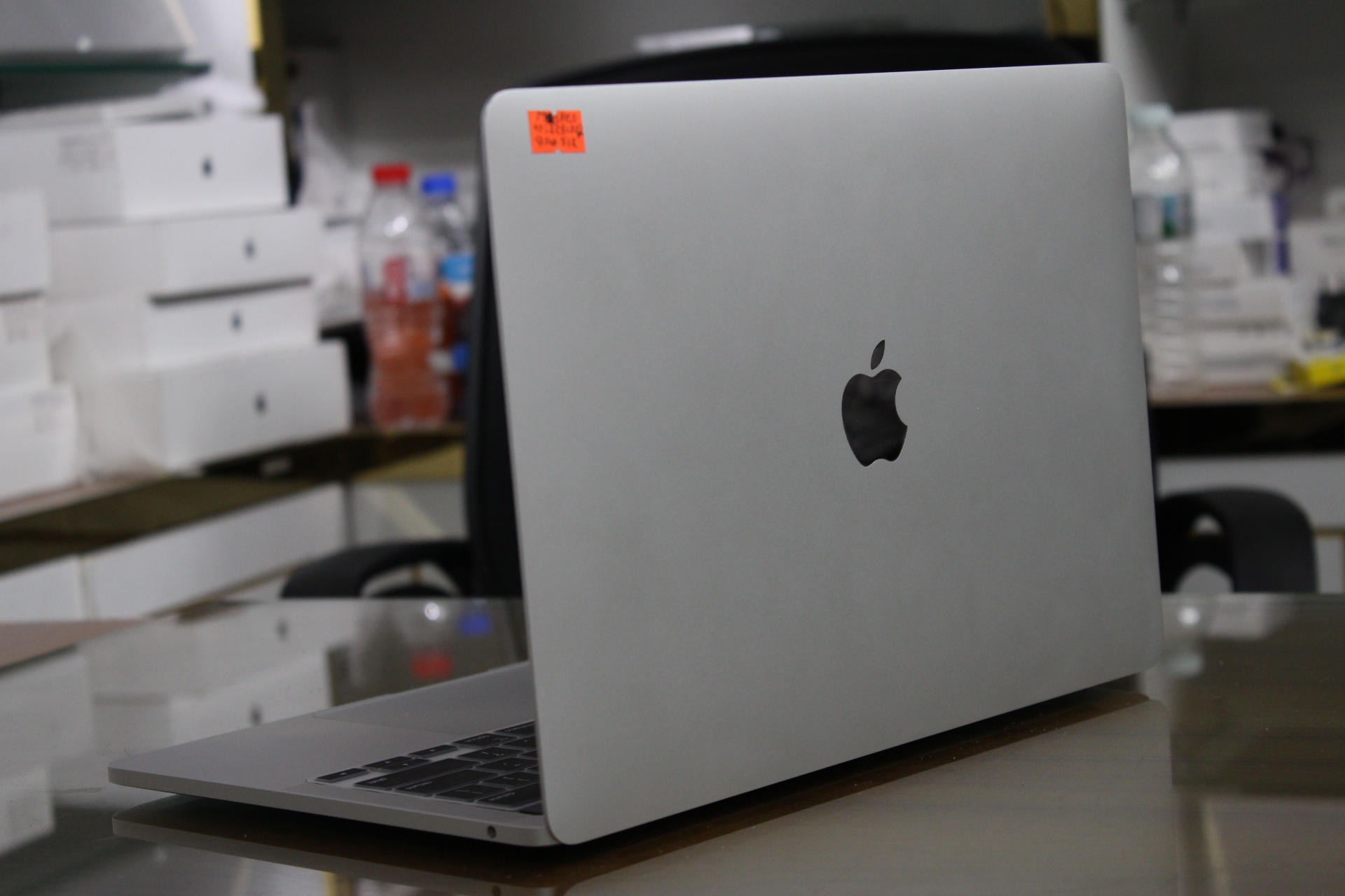 Apple MacBook Pro M1 13 Inch 8 core CPU and 14 core GPU Without Box